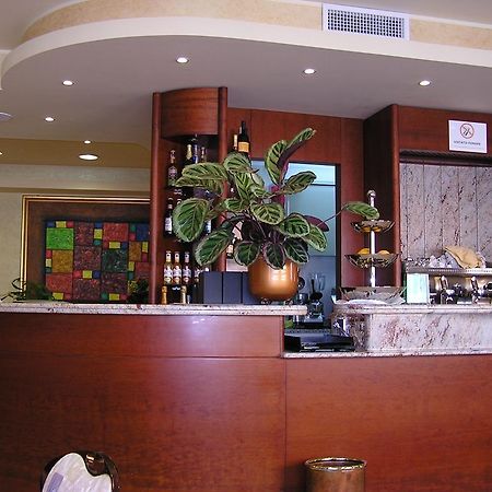 Hotel Mistral Портоскузо Екстериор снимка