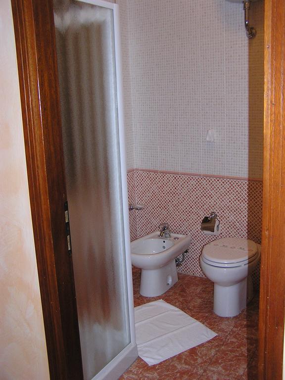 Hotel Mistral Портоскузо Стая снимка