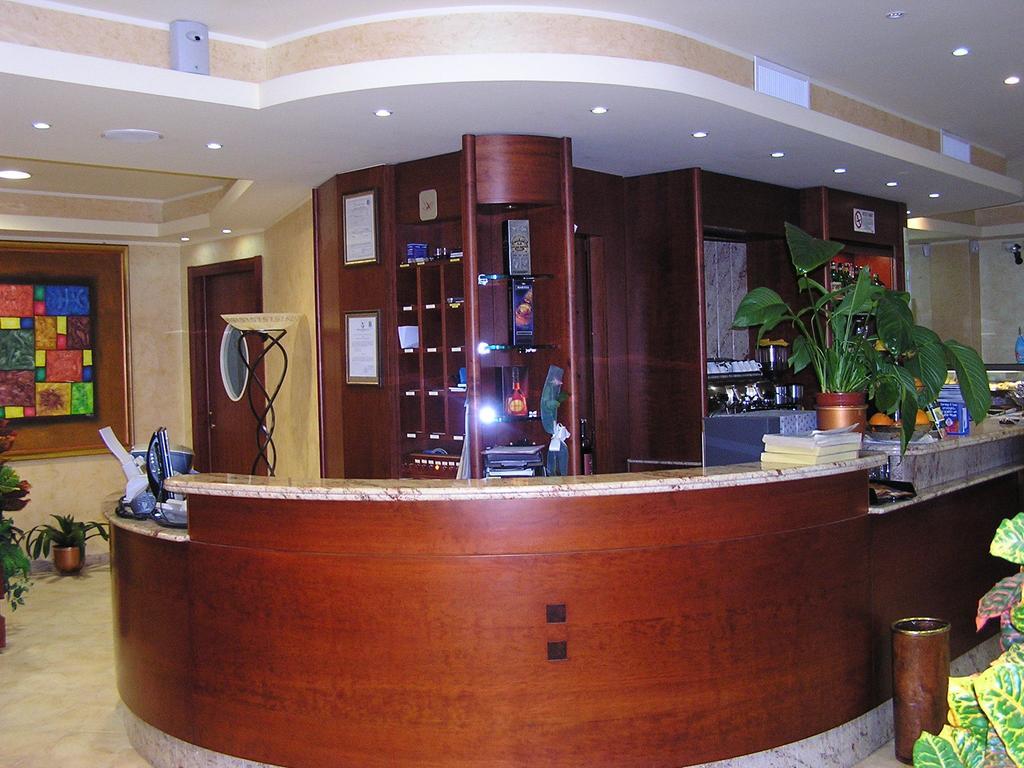 Hotel Mistral Портоскузо Екстериор снимка