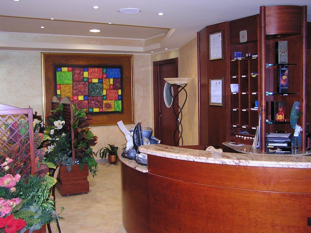 Hotel Mistral Портоскузо Екстериор снимка